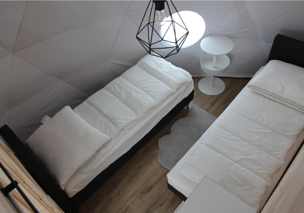 Bed and Breakfast Glamping Gliczarow Klapnioki Lesnica  Экстерьер фото