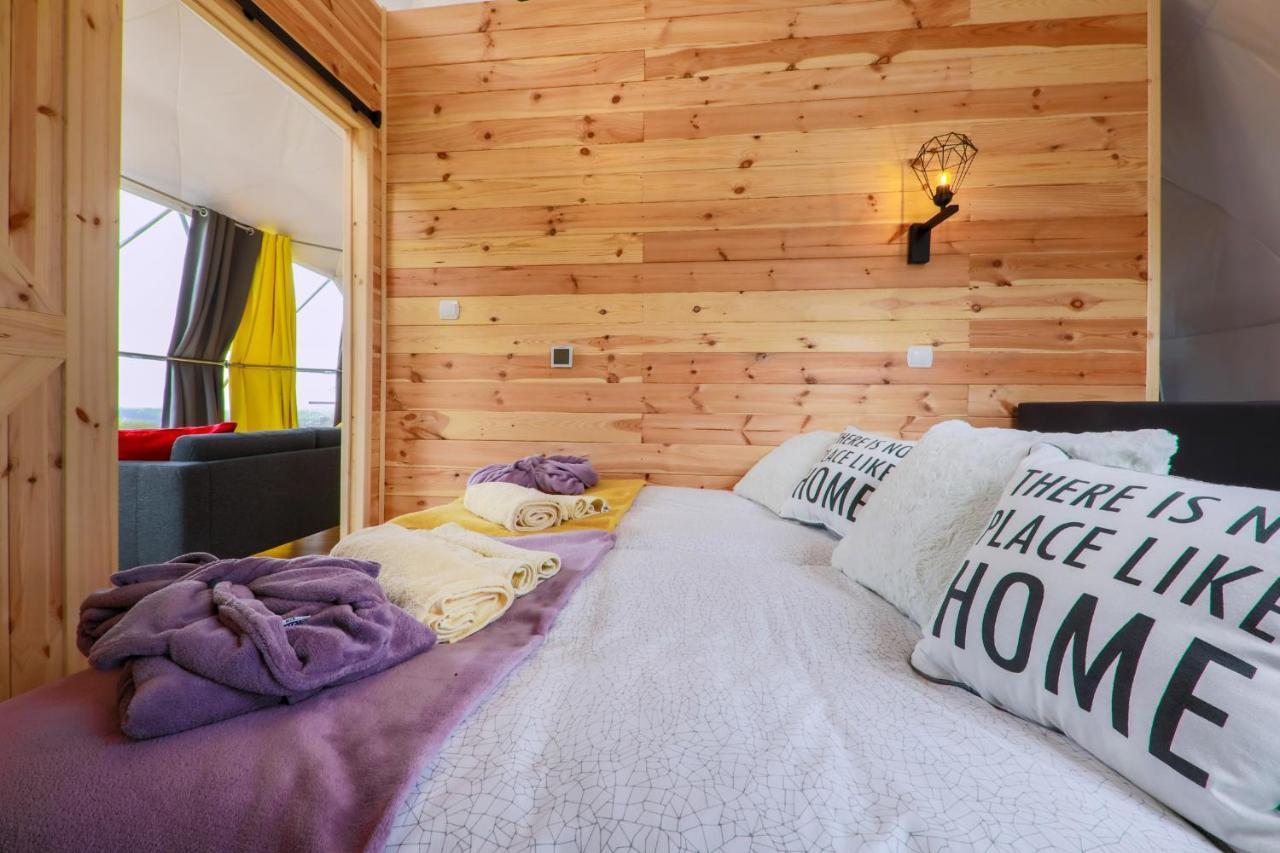 Bed and Breakfast Glamping Gliczarow Klapnioki Lesnica  Экстерьер фото