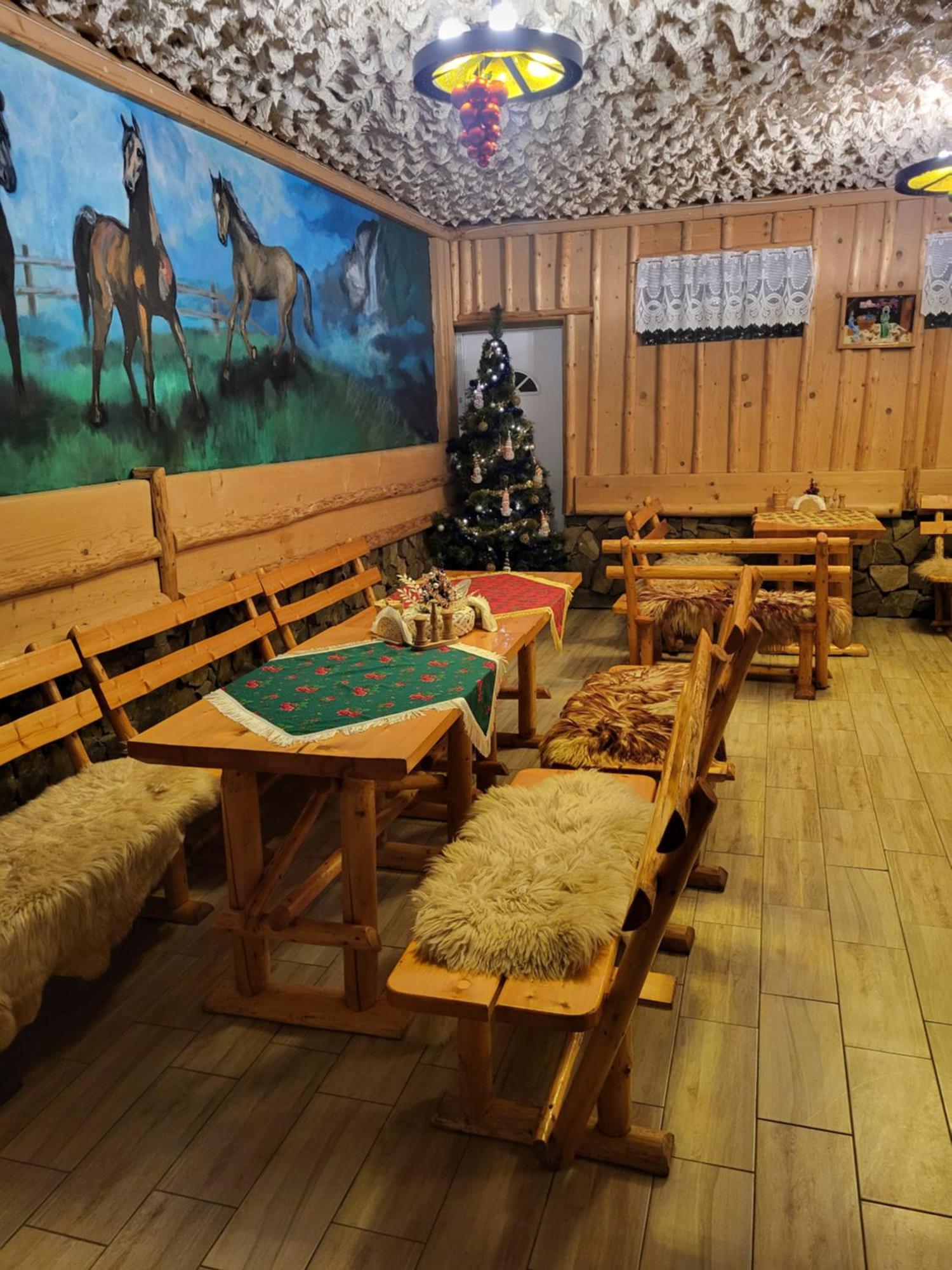 Bed and Breakfast Glamping Gliczarow Klapnioki Lesnica  Экстерьер фото